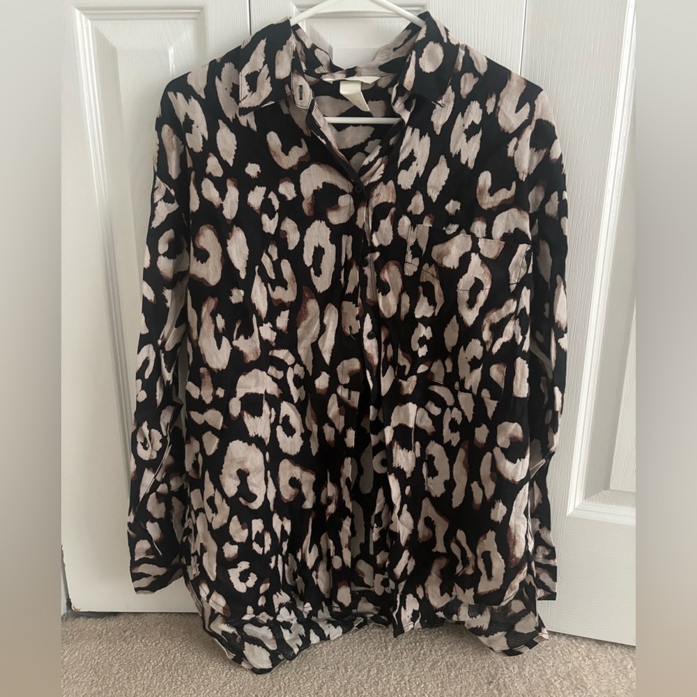 H&M Black and Cream Leopard Print Button Down Shirt